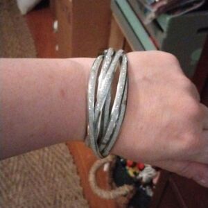 Infinity style bangle bracelets 